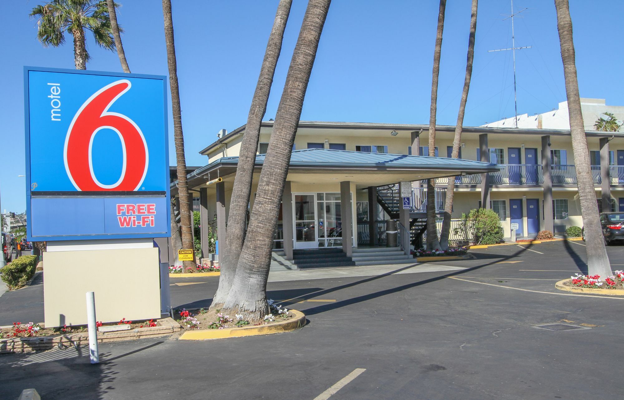 Motel 6 San Diego, Ca Airport Harbor Exteriör bild